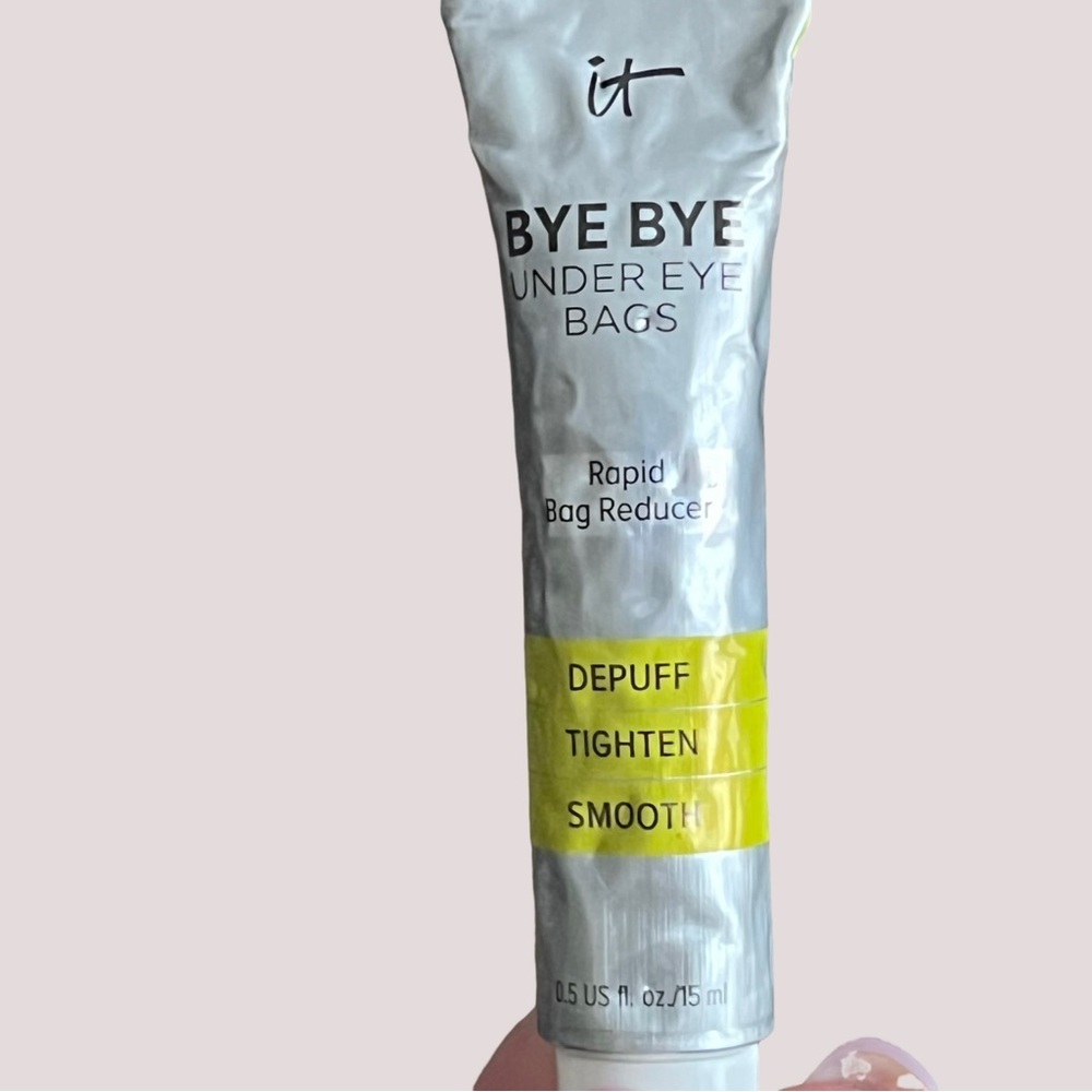 IT Cosmetics Bye Bye Under Eye Bags Cream - Silver and Yellow - Picture 10 of 10